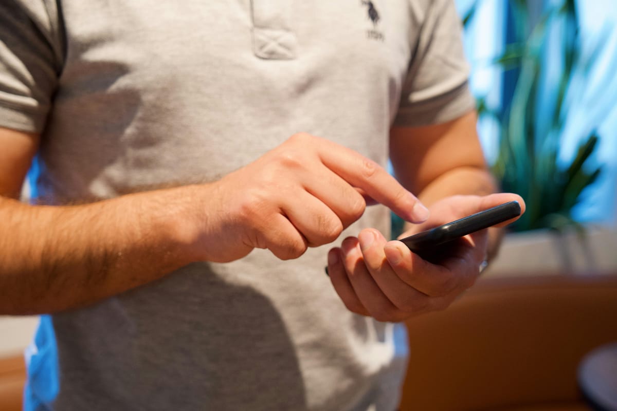 Cómo hacer seguimiento de clientes por WhatsApp sin molestar